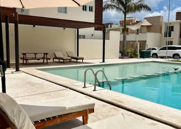 Espaciosa Casa Con Alberca Y Estacionamiento Privado Casa de férias Playa del Carmen