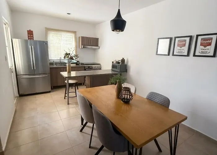 Espaciosa Casa Con Alberca Y Estacionamiento Privado * Playa del Carmen