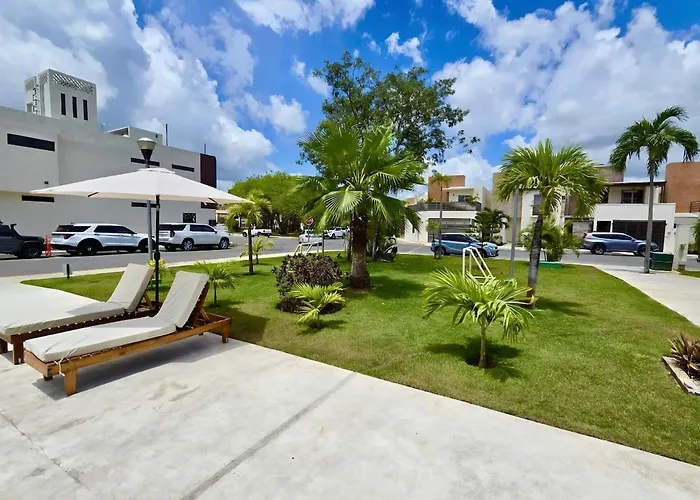 Espaciosa Casa Con Alberca Y Estacionamiento Privado